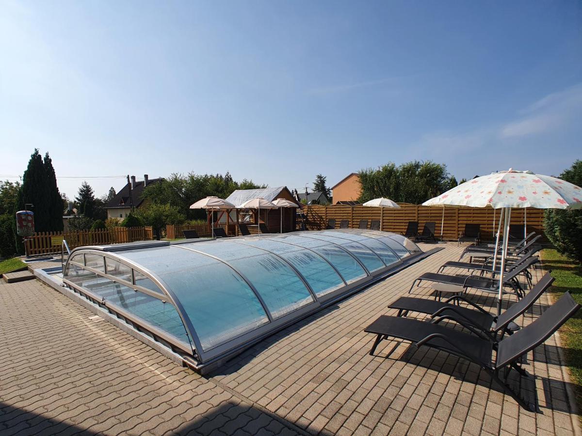 Krisztian Apartmanhaz Vonyarcvashegy Exteriér fotografie