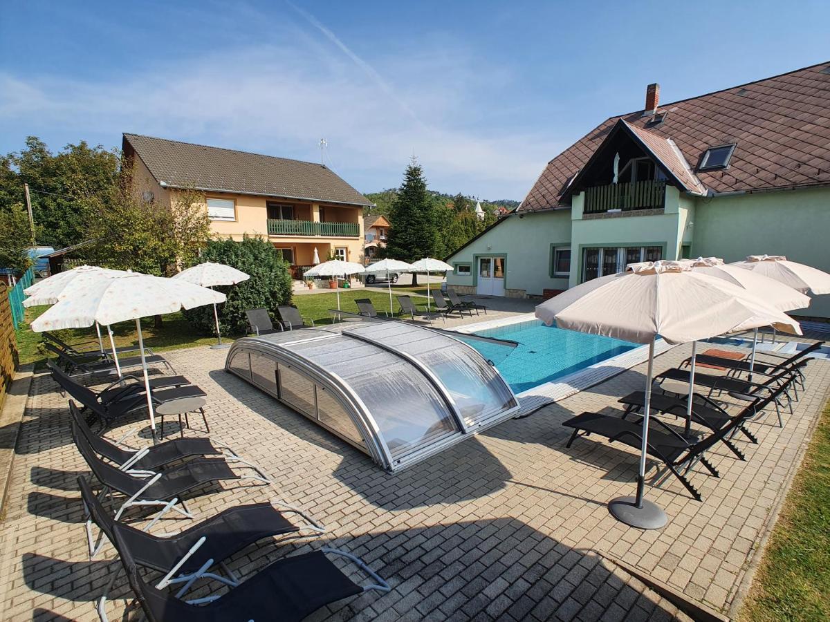 Krisztian Apartmanhaz Vonyarcvashegy Exteriér fotografie