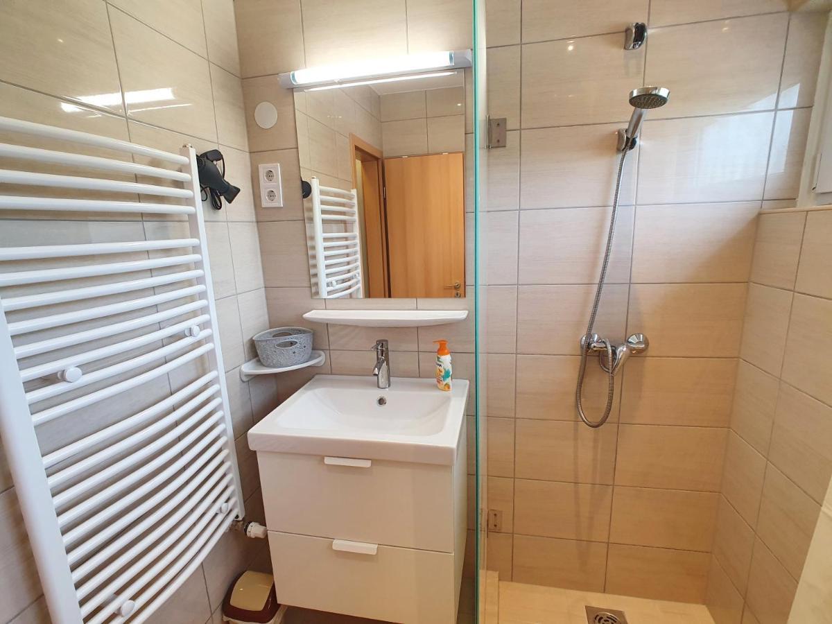 Krisztian Apartmanhaz Vonyarcvashegy Exteriér fotografie