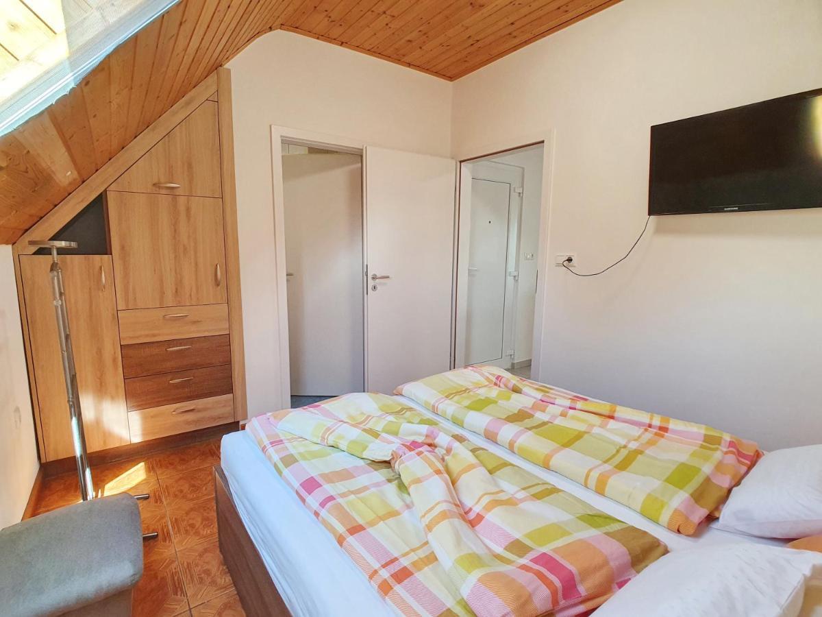 Krisztian Apartmanhaz Vonyarcvashegy Exteriér fotografie