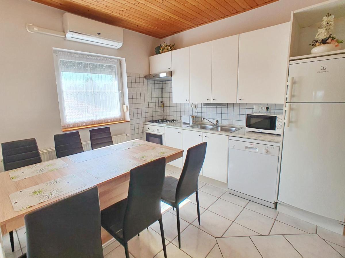 Krisztian Apartmanhaz Vonyarcvashegy Exteriér fotografie
