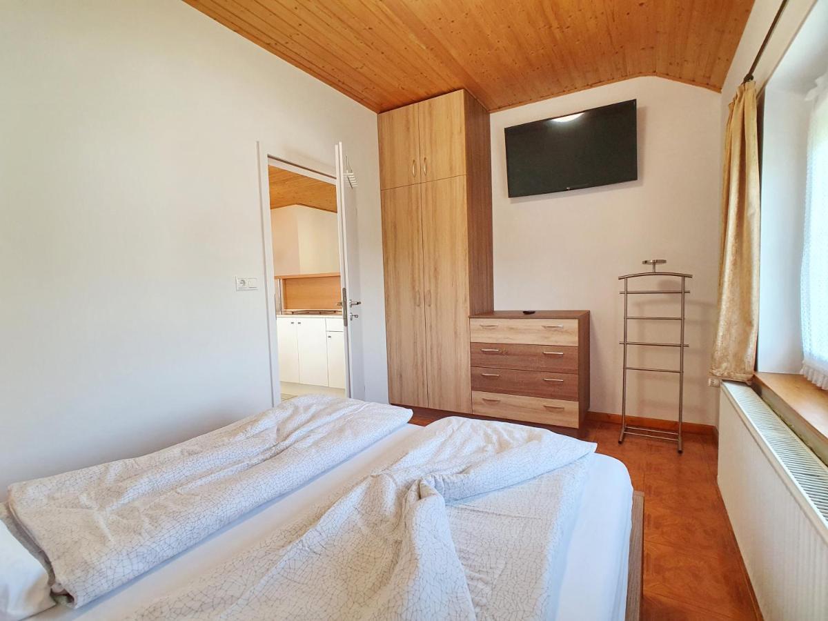 Krisztian Apartmanhaz Vonyarcvashegy Exteriér fotografie