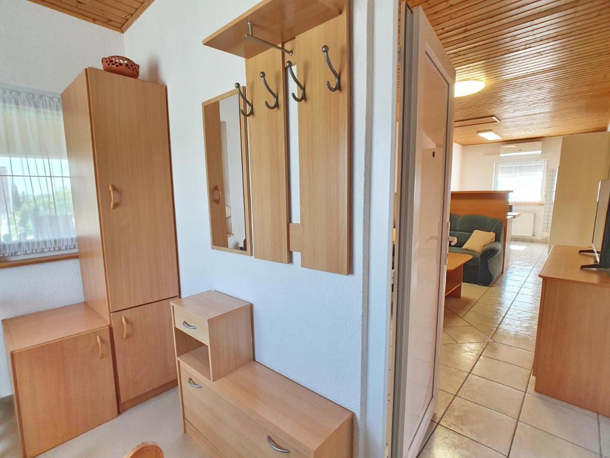Krisztian Apartmanhaz Vonyarcvashegy Exteriér fotografie
